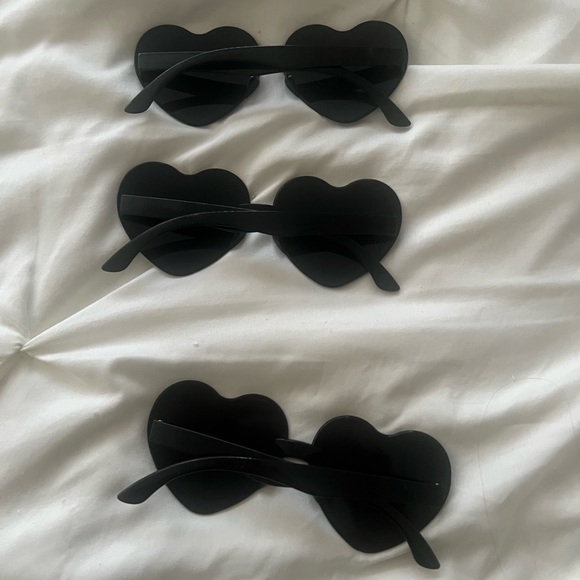 Black Heart Shaped Sunglasses - Picture 4 of 4